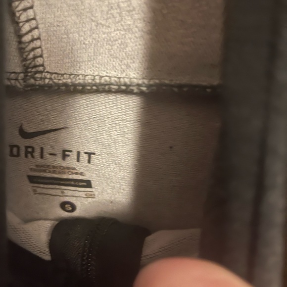 Nike | sweater nwot - Picture 3 of 4